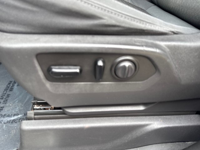 Vehicle image 42 of 45