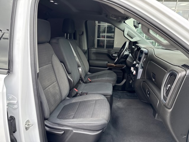 Vehicle image 16 of 45