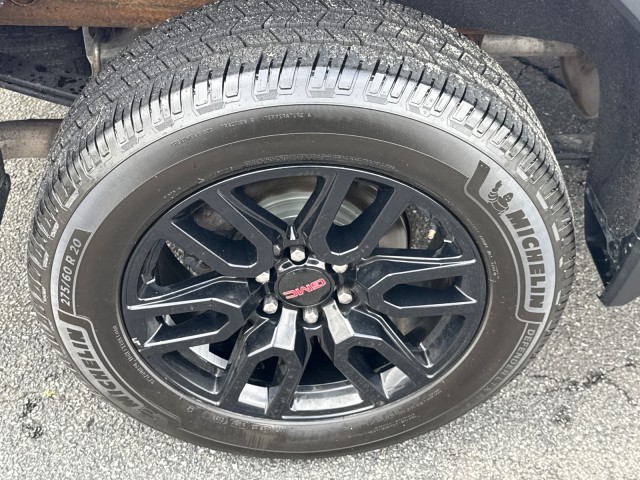 Vehicle image 13 of 45