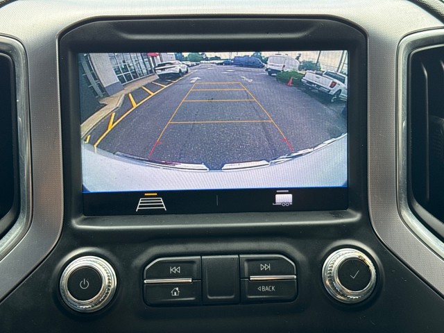 Vehicle image 28 of 45