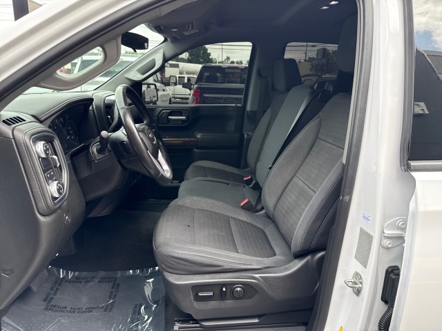 Vehicle image 19 of 45