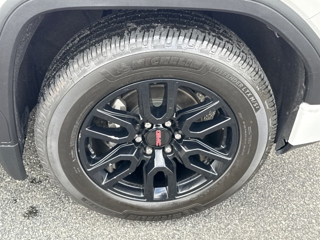 Vehicle image 12 of 45