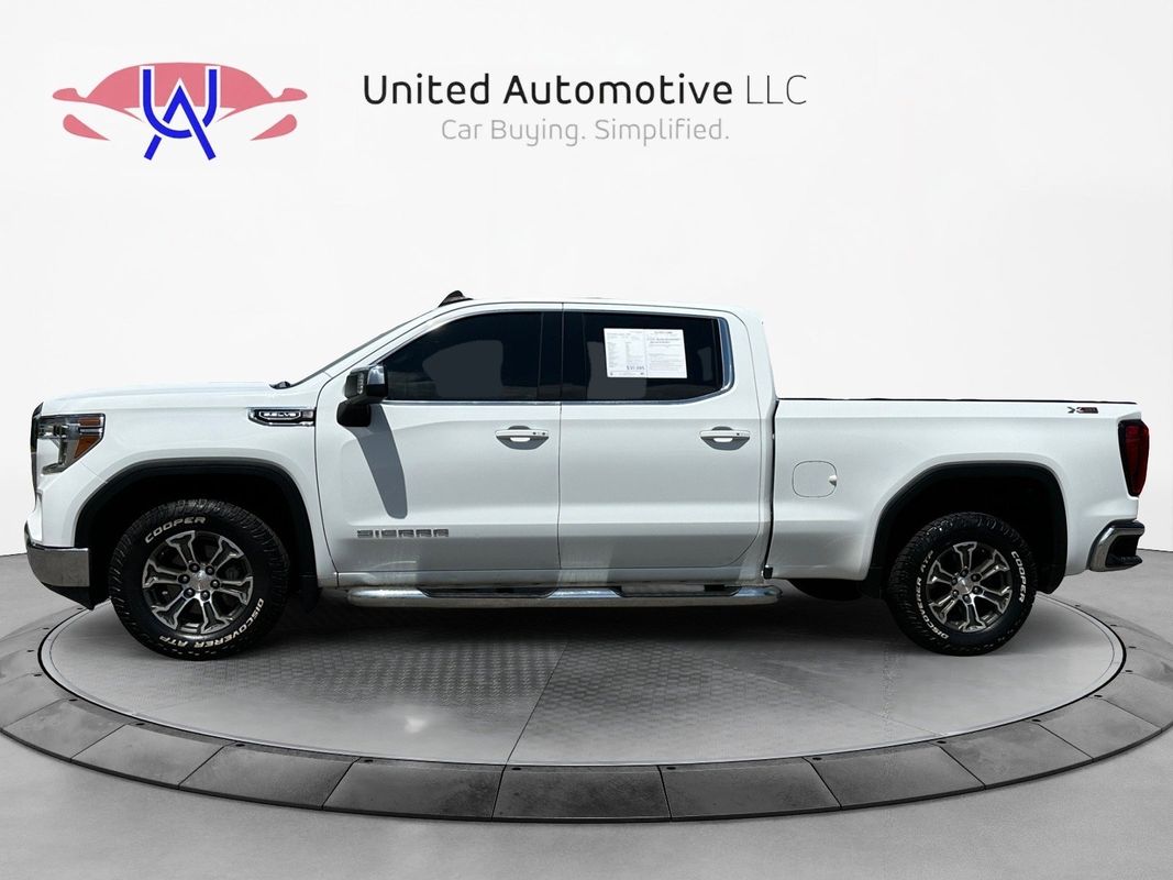 Vehicle image 8 of 37