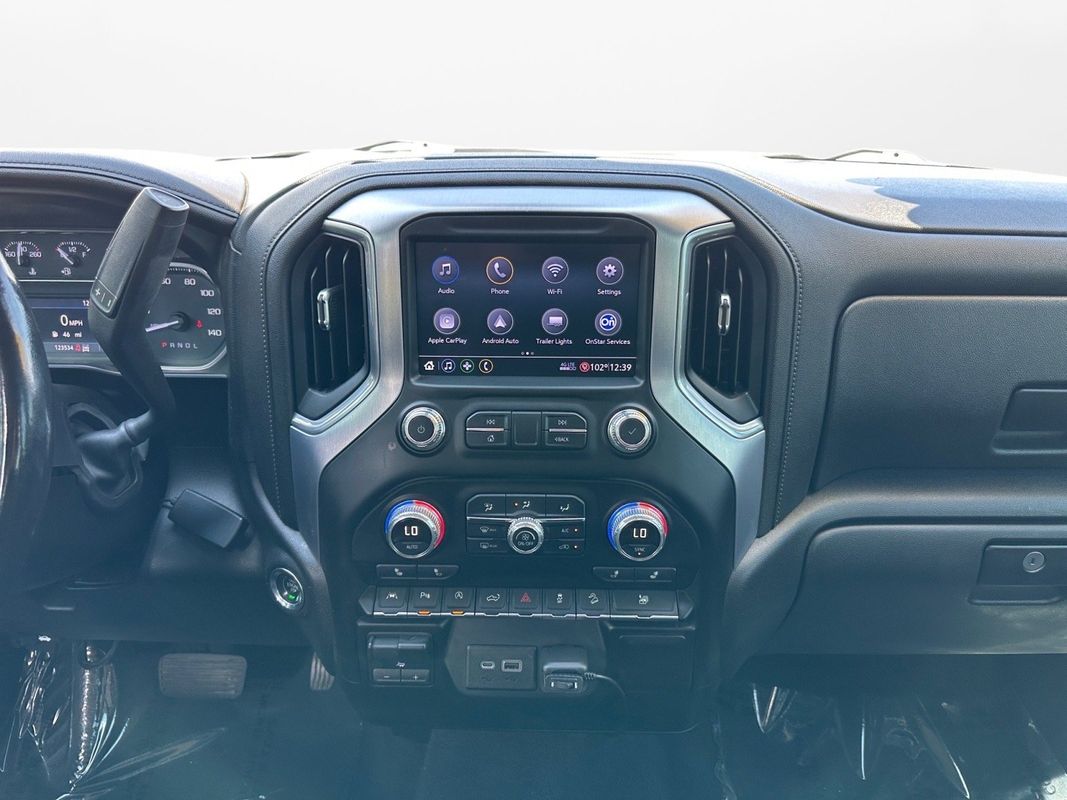 Vehicle image 24 of 37