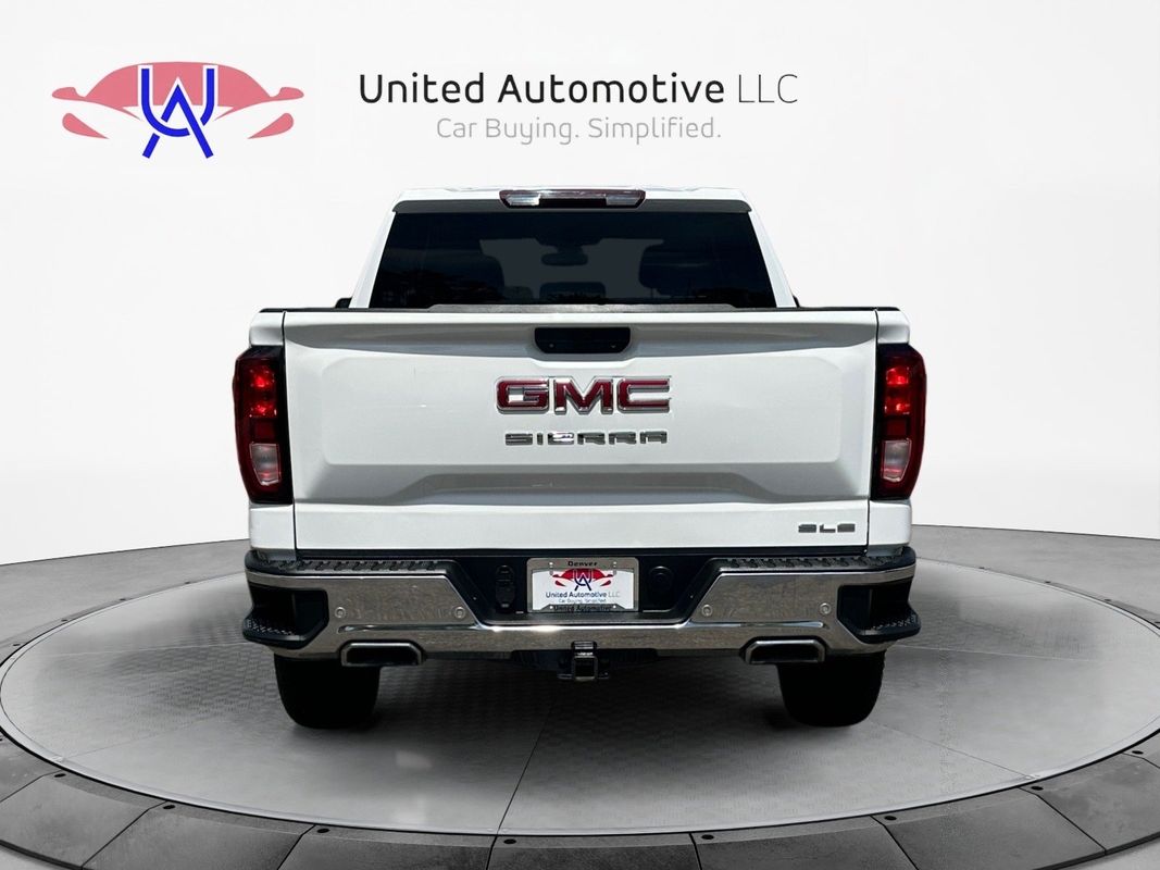 Vehicle image 6 of 37