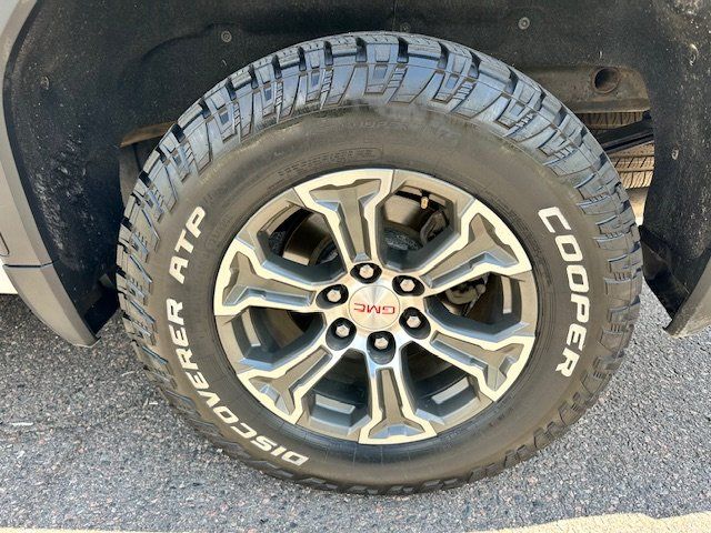Vehicle image 12 of 37