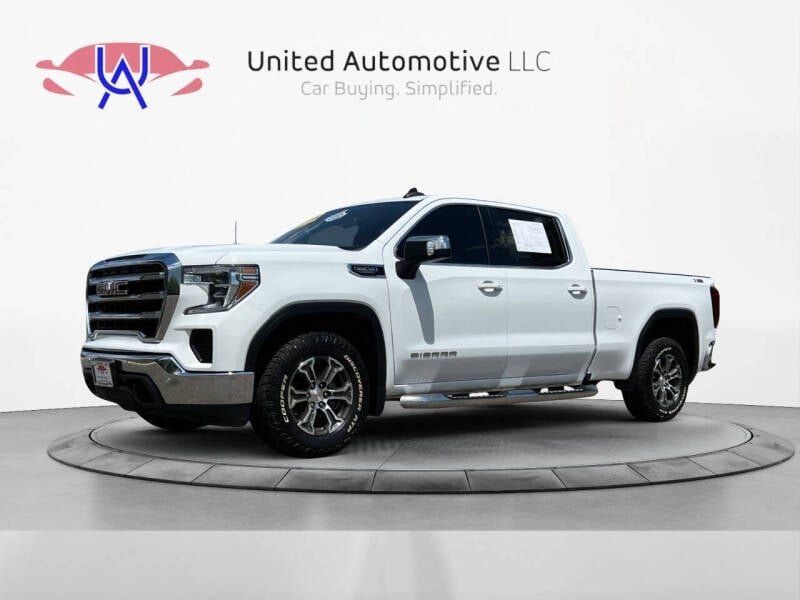 Vehicle image 5 of 37