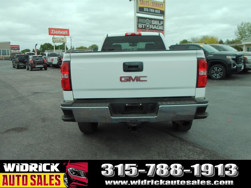 Vehicle image 6 of 8
