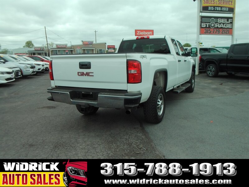 Vehicle image 4 of 8