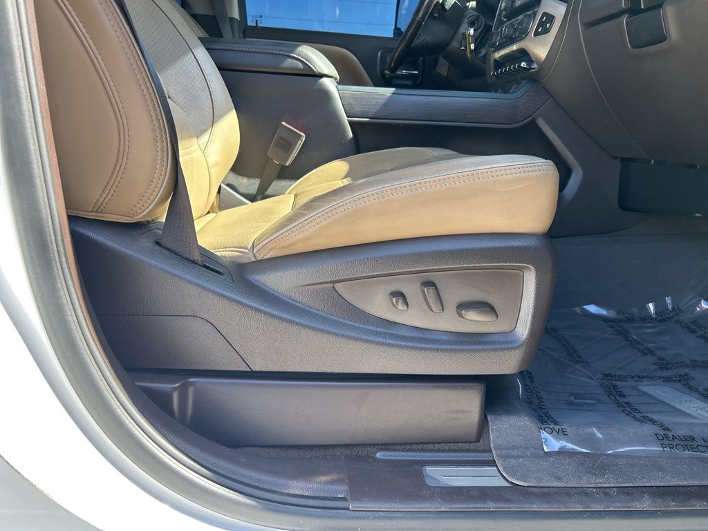 2019 GMC Sierra 2500HD Denali Image 34 of 45
