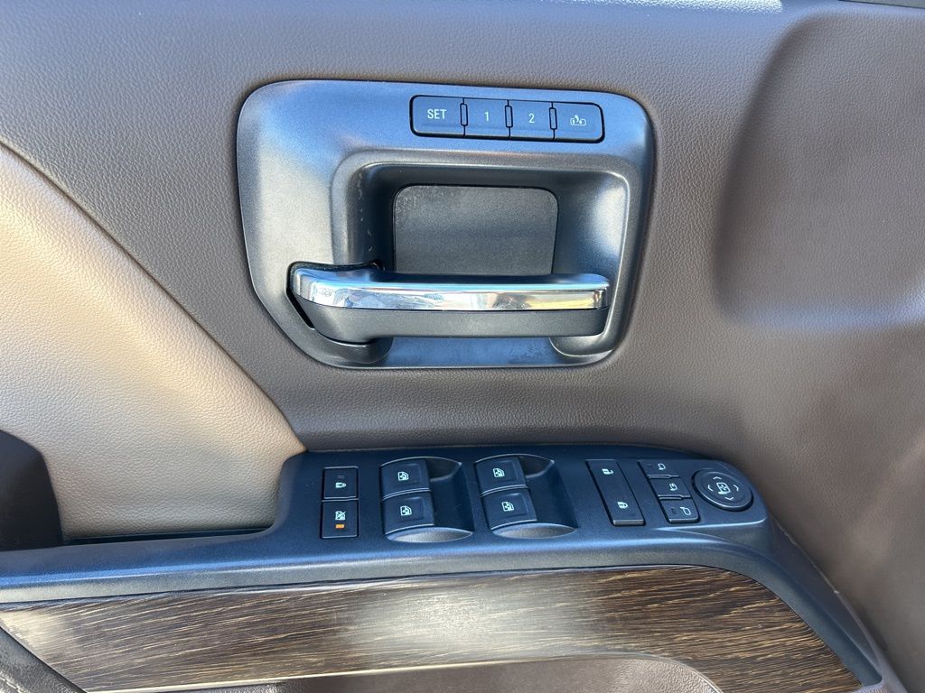 2019 GMC Sierra 2500HD Denali Image 29 of 45