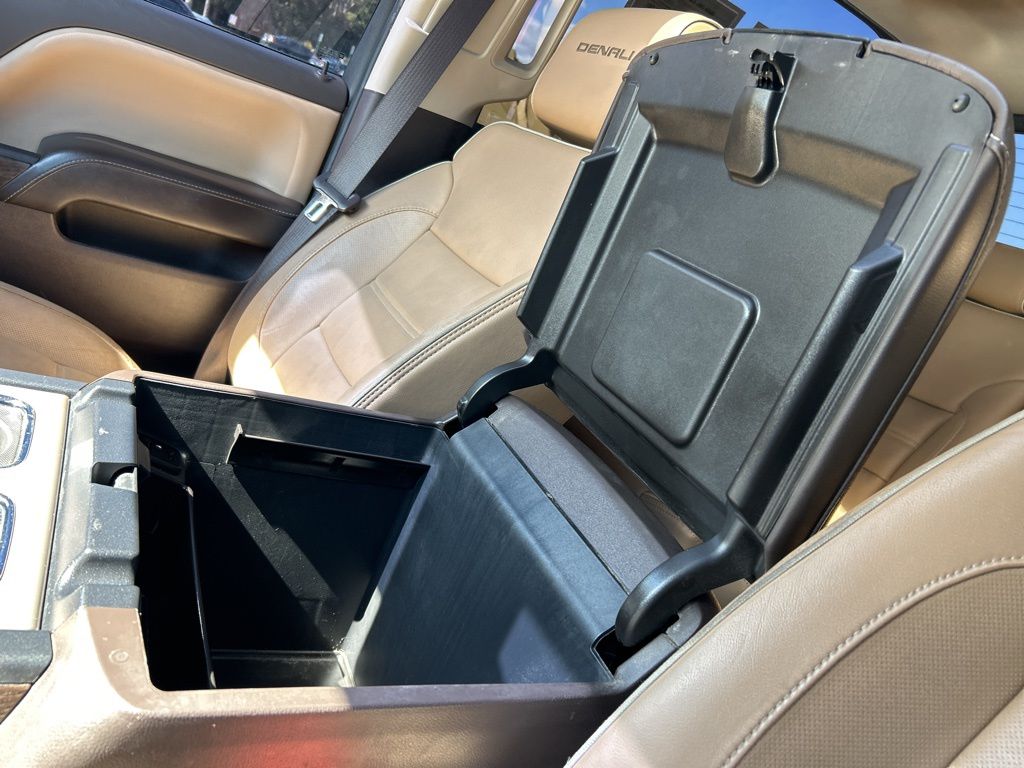 2019 GMC Sierra 2500HD Denali Image 41 of 45