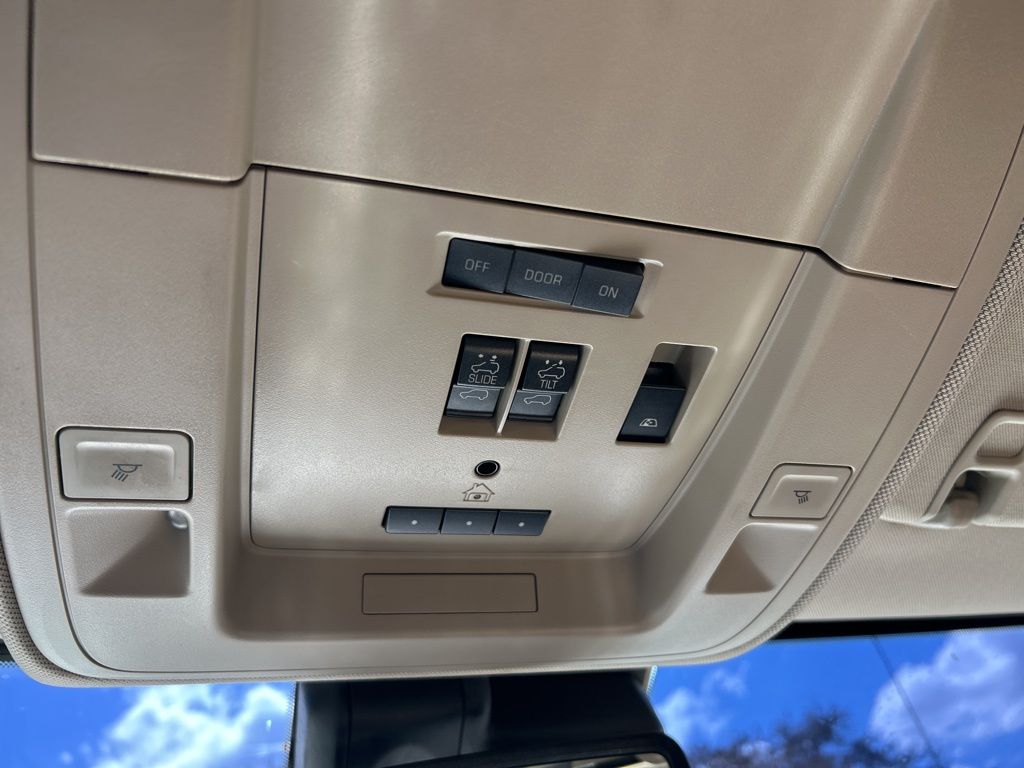 2019 GMC Sierra 2500HD Denali Image 40 of 45