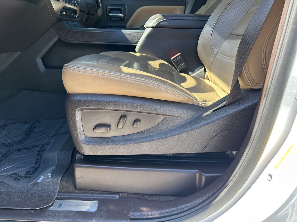 2019 GMC Sierra 2500HD Denali Image 37 of 45
