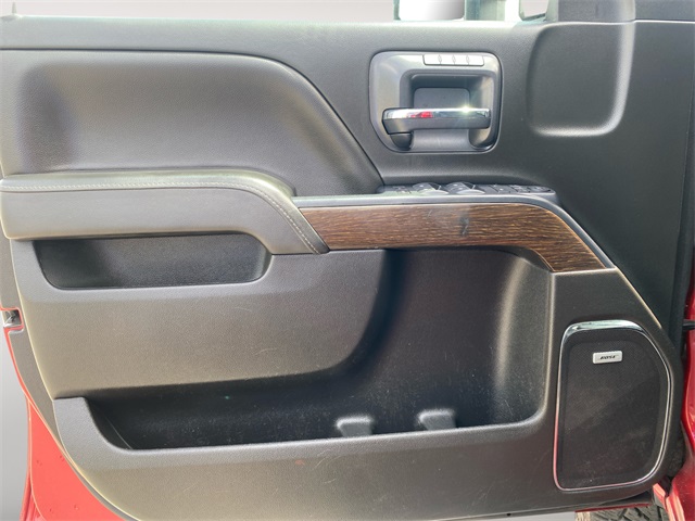 Vehicle image 16 of 47