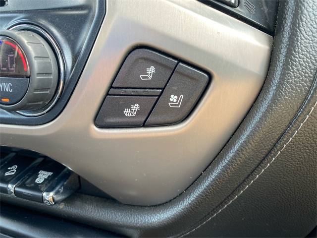 Vehicle image 26 of 47