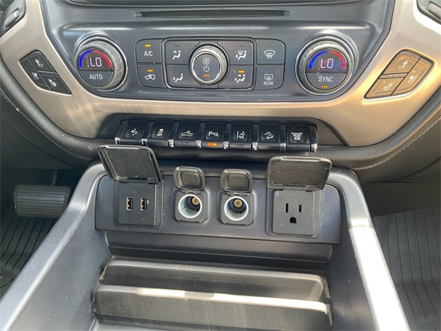 Vehicle image 27 of 47