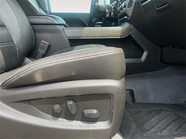 Vehicle image 31 of 47