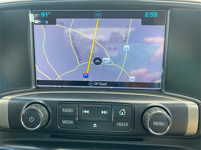 Vehicle image 25 of 47