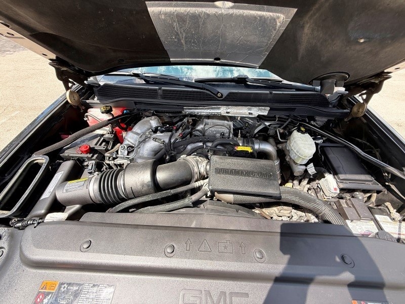 2019 GMC Sierra 2500HD Denali Image 9 of 45