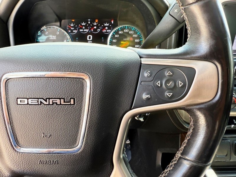 2019 GMC Sierra 2500HD Denali Image 23 of 45