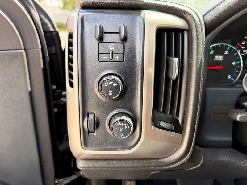 2019 GMC Sierra 2500HD Denali Image 41 of 45