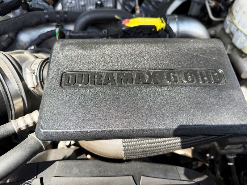 2019 GMC Sierra 2500HD Denali Image 10 of 45