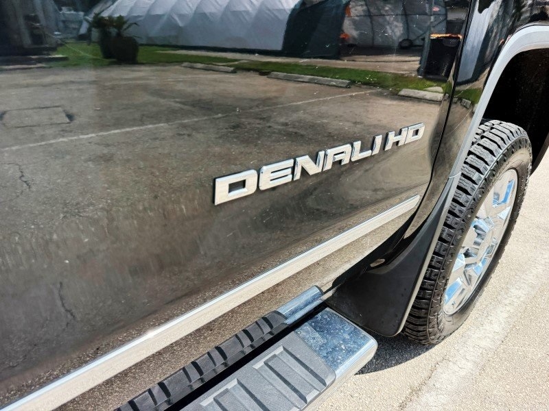 2019 GMC Sierra 2500HD Denali Image 44 of 45