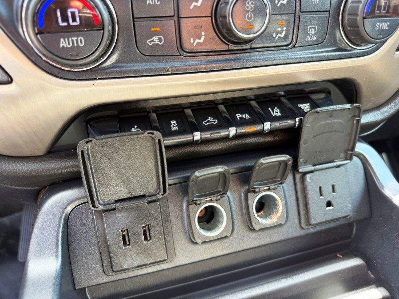 2019 GMC Sierra 2500HD Denali Image 43 of 45