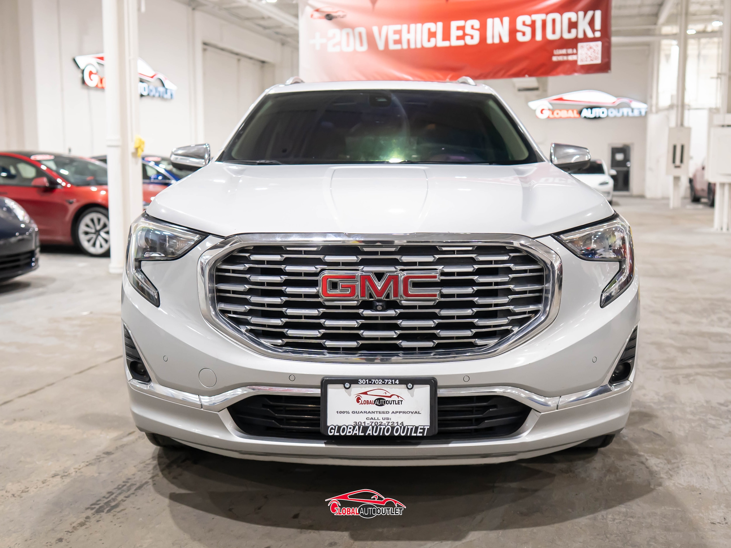 2019 GMC Terrain Denali Image 2 of 51
