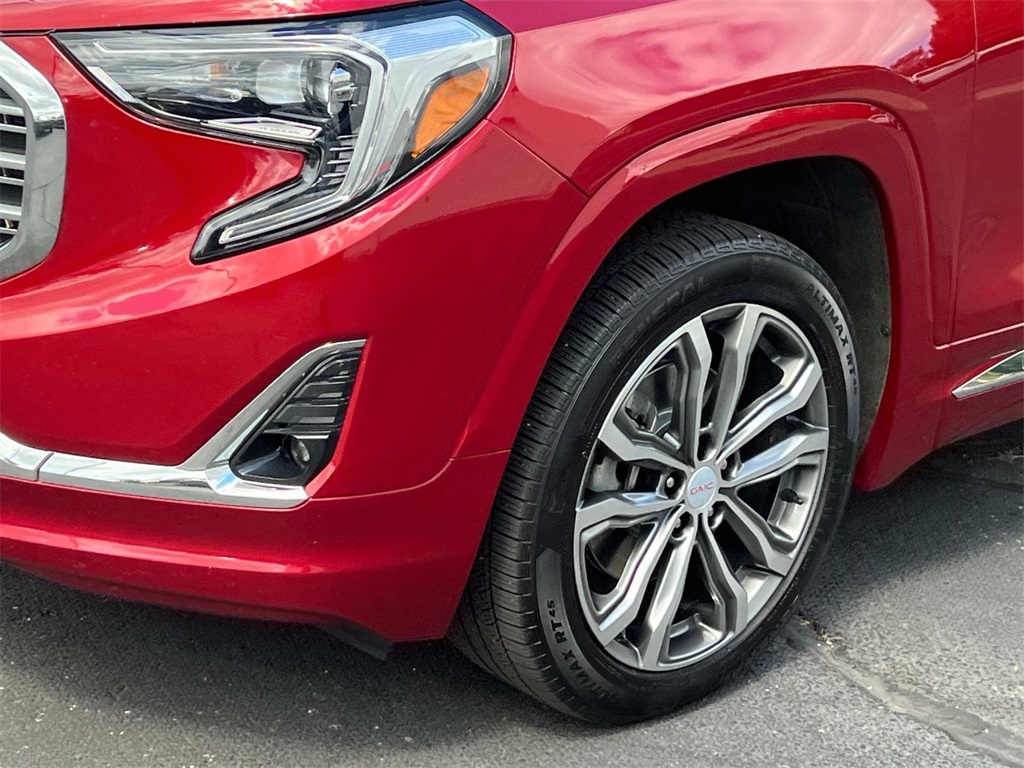 2019 GMC Terrain Denali Image 9 of 26