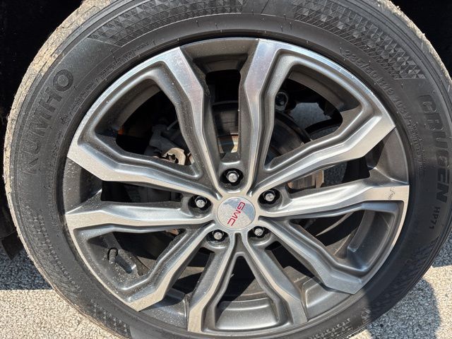 Vehicle image 9 of 30