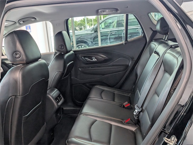Vehicle image 15 of 34