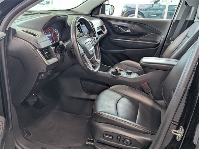 Vehicle image 28 of 34