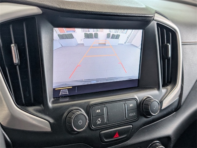 Vehicle image 19 of 34