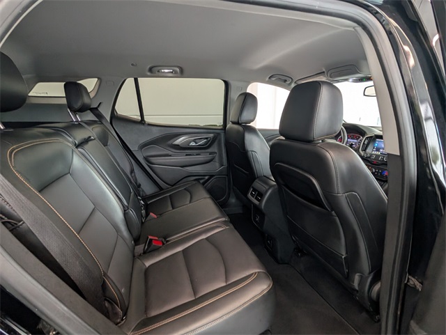 Vehicle image 13 of 34