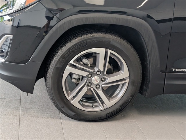Vehicle image 9 of 34