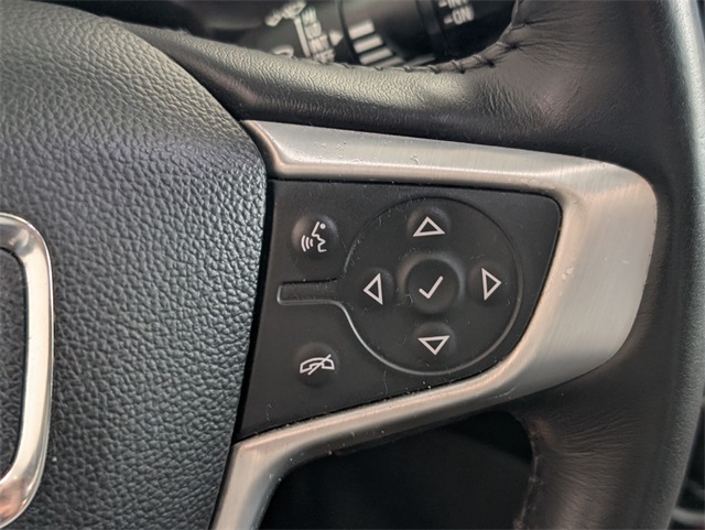 Vehicle image 22 of 34