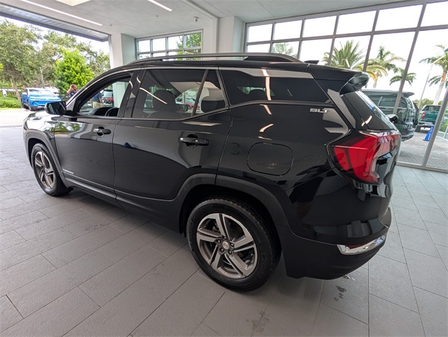Vehicle image 7 of 34