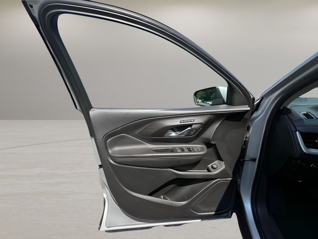 Vehicle image 20 of 30