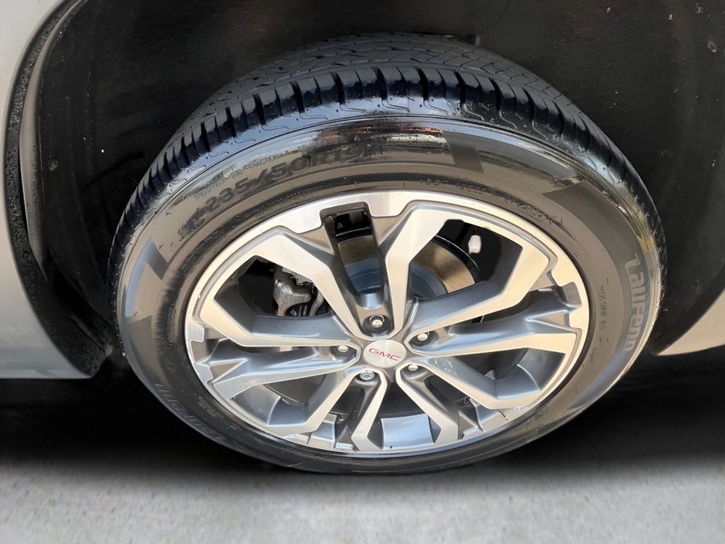 Vehicle image 11 of 30