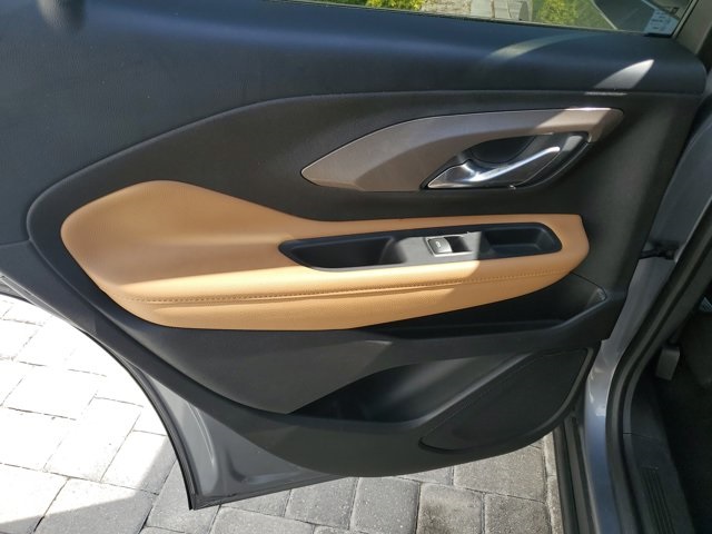 Vehicle image 18 of 28
