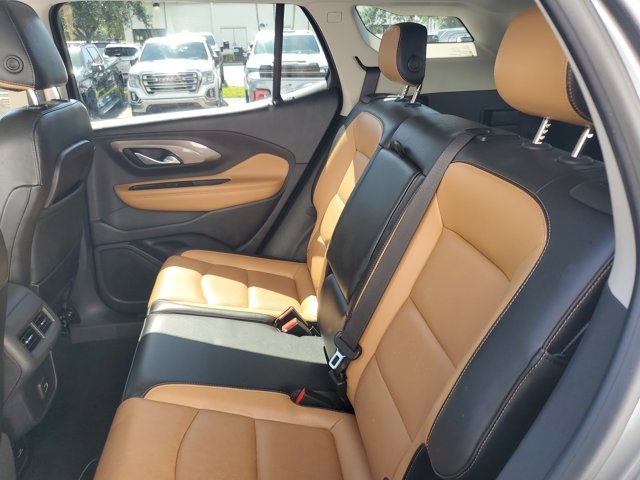 Vehicle image 10 of 28
