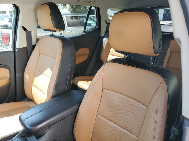 Vehicle image 9 of 28