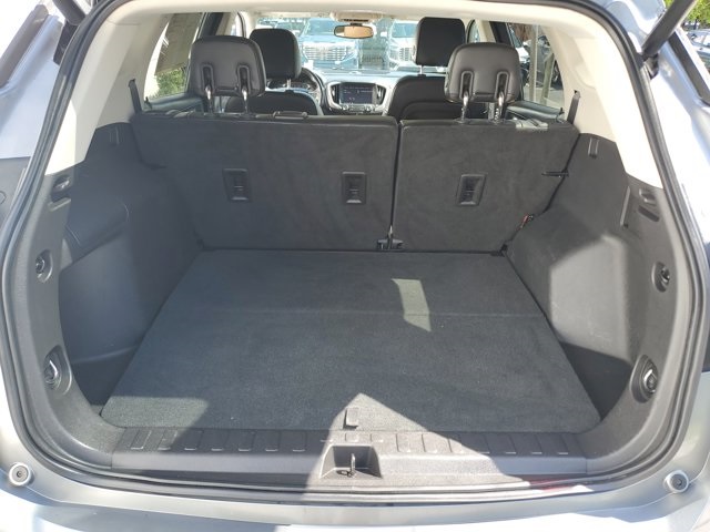 Vehicle image 8 of 28