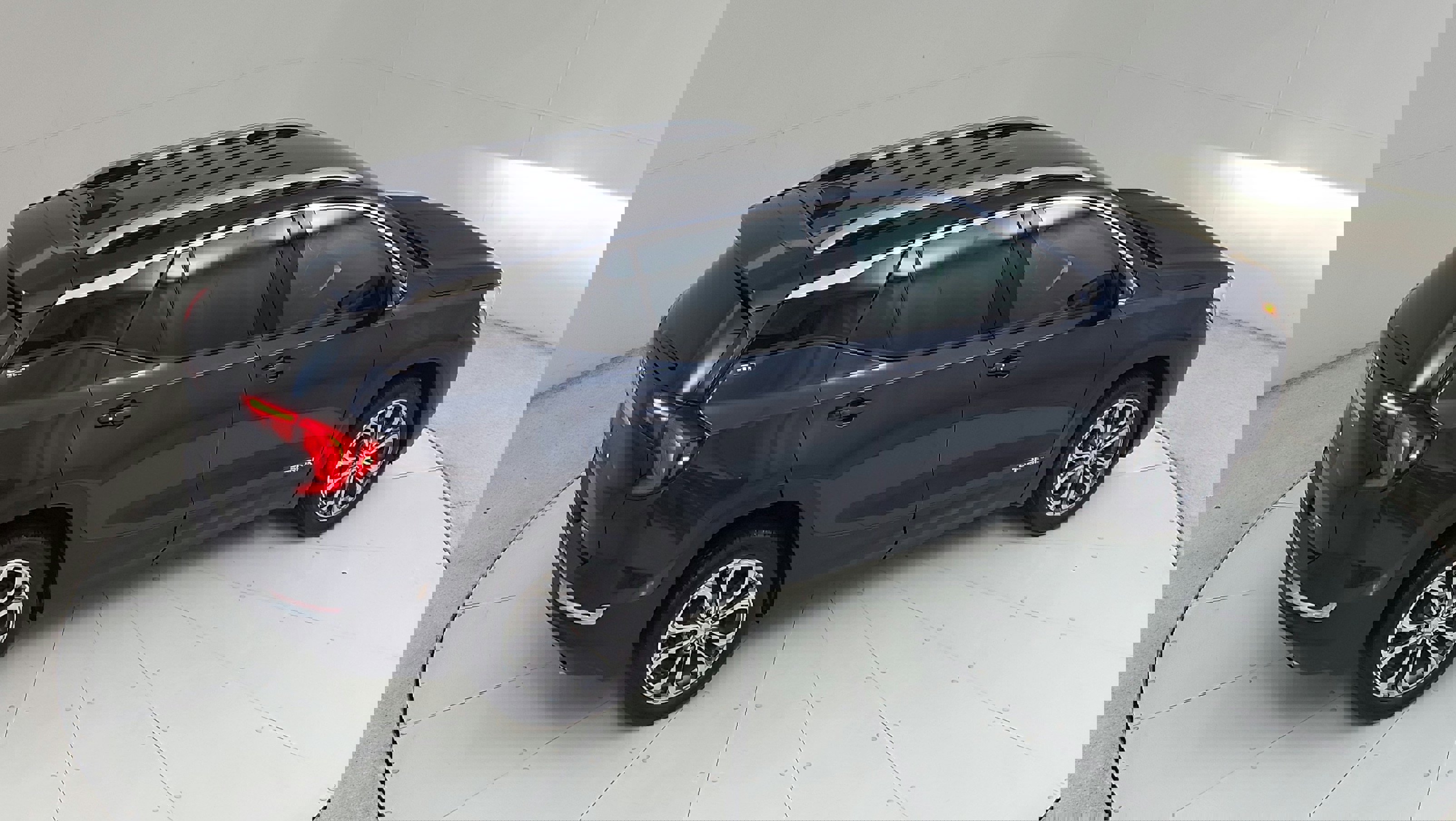 Vehicle image 13 of 34