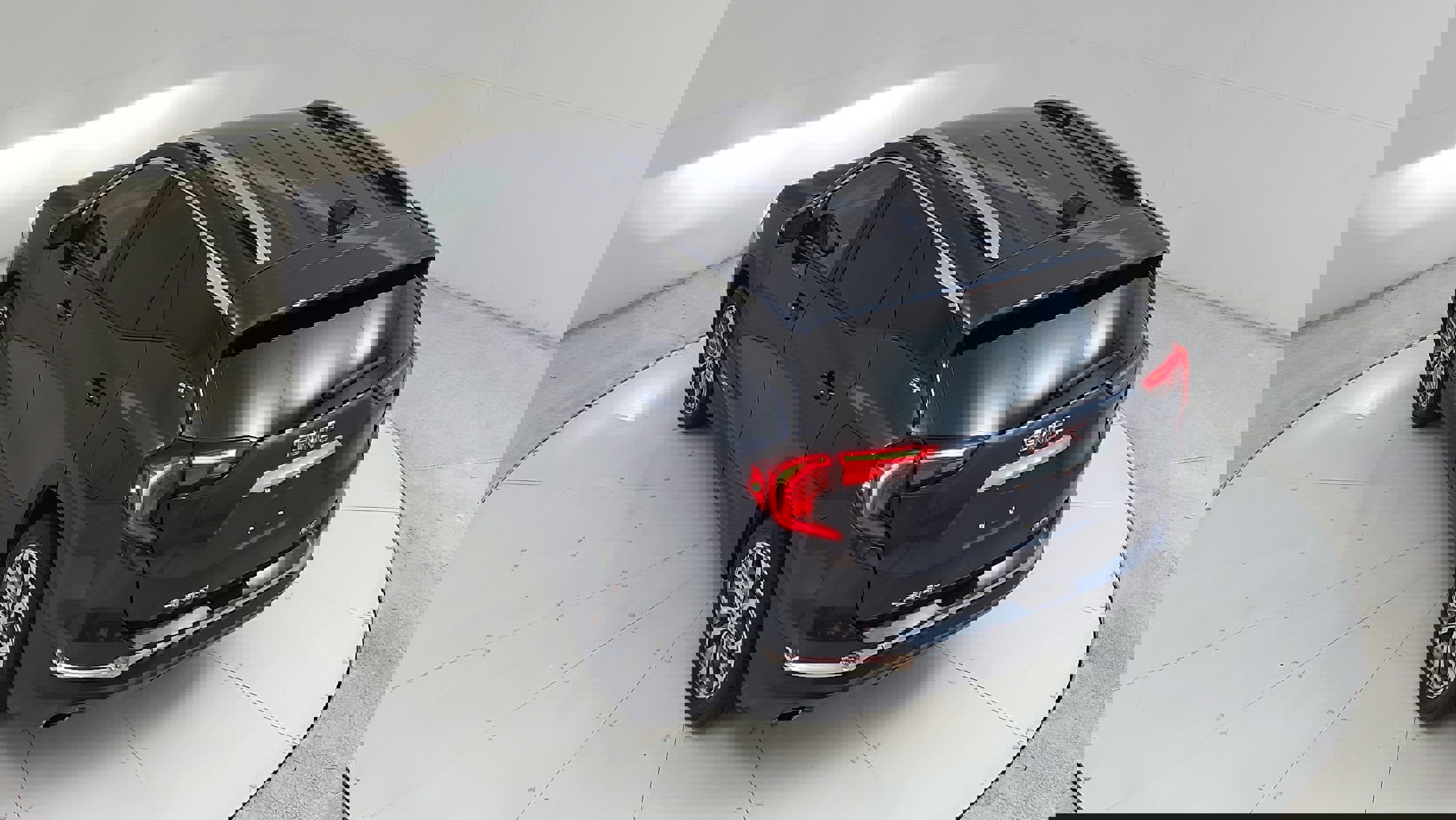 Vehicle image 15 of 34