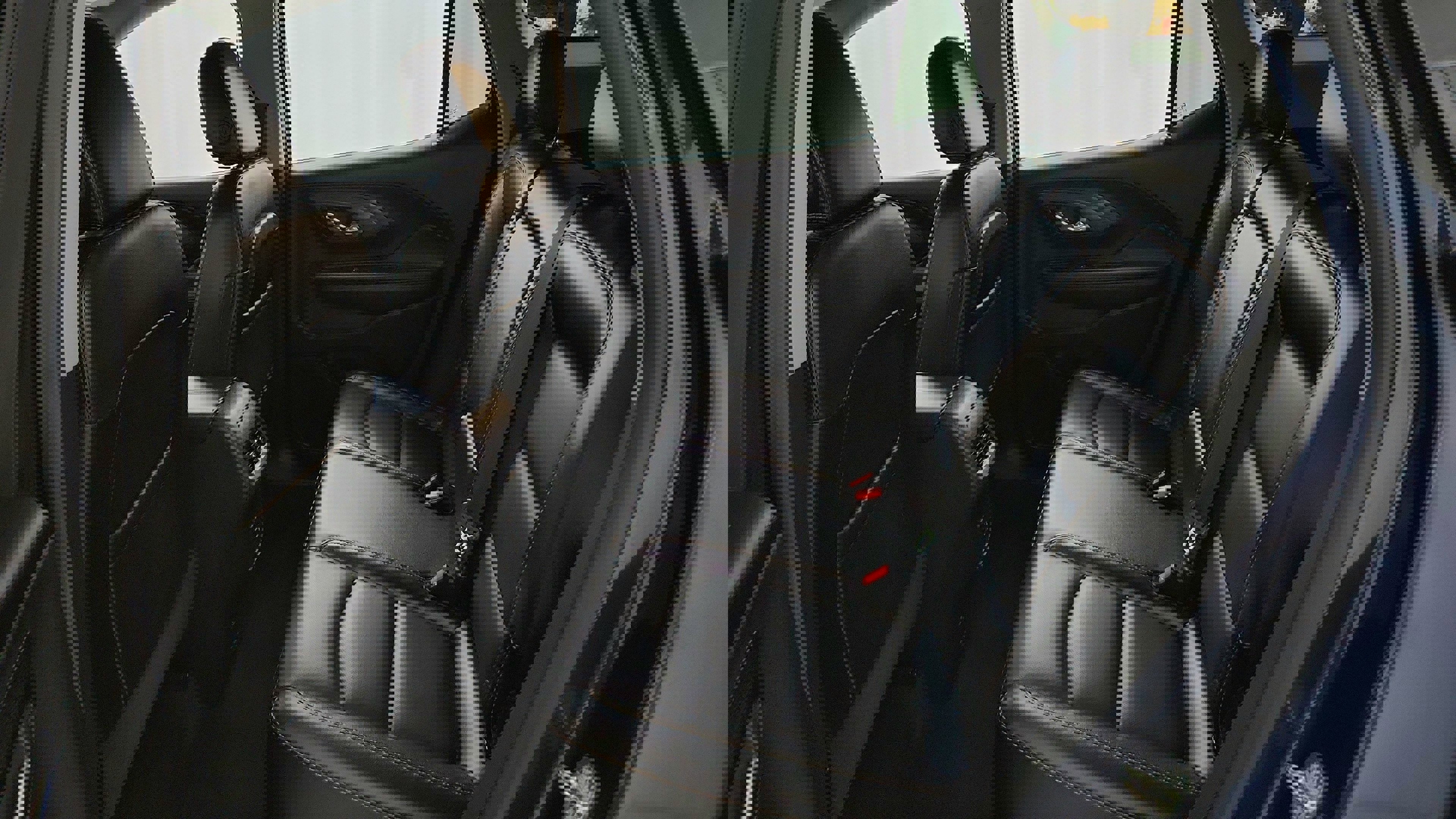 Vehicle image 23 of 34