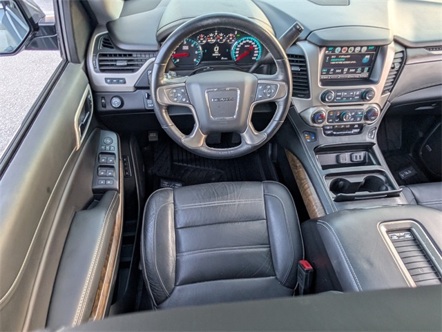 Vehicle image 20 of 24
