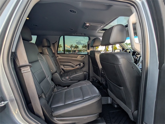 Vehicle image 10 of 24